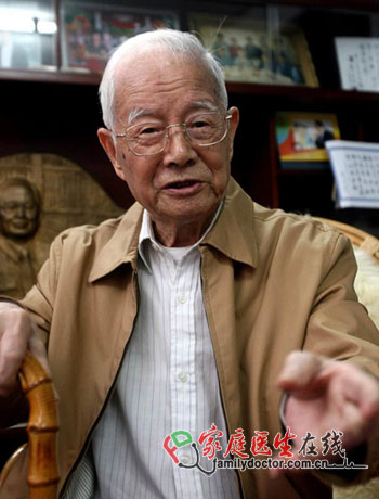 國醫(yī)大師鄧鐵濤：中醫(yī)藥強(qiáng)省 任重而道遠(yuǎn)