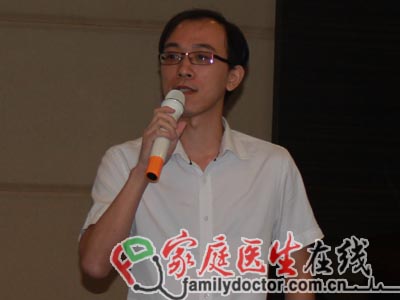 中山大學(xué)公民與社會(huì)發(fā)展研究中心公民教育項(xiàng)目主管陳焯宏介紹如何建立病友組織。